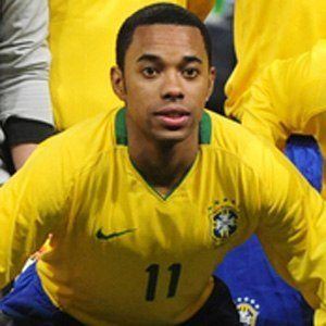 Robinho - Bio, Family, Trivia | Famous Birthdays
