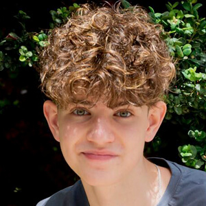 Rodrigo Espinar Headshot 4 of 6