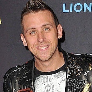 Roman Atwood Headshot 3 of 3