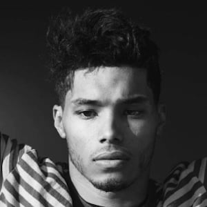 Rome Flynn Headshot 7 of 8