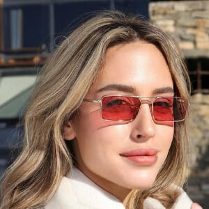 Romi Geyor Headshot 2 of 6