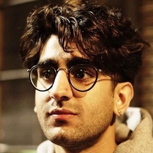 Romil Hemnani Headshot 6 of 10