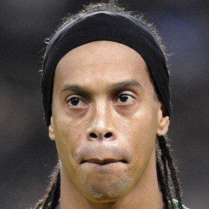Ronaldinho - Bio, Family, Trivia | Famous Birthdays