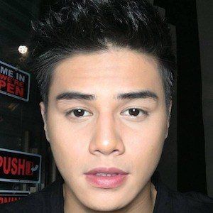 Ronnie Alonte Headshot 4 of 8