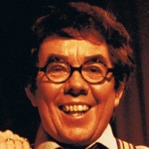 Ronnie Corbett Headshot 2 of 5