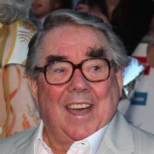 Ronnie Corbett Headshot 5 of 5