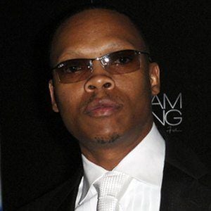 Ronnie DeVoe Headshot 7 of 9