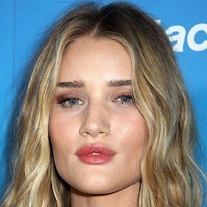 Rosie Huntington-Whiteley Headshot 9 of 10