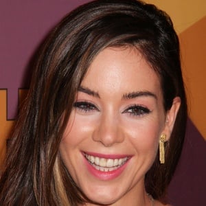 Roxanne McKee Headshot 2 of 5