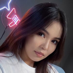 Ruby's Channel Headshot 2 of 6