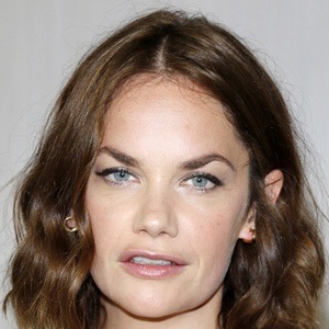 Ruth Wilson Headshot 8 of 10