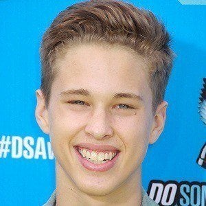 Ryan Beatty Headshot 4 of 8