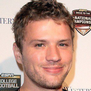 Ryan Phillippe Headshot 7 of 10