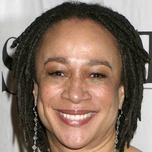 S Epatha Merkerson Headshot 4 of 5