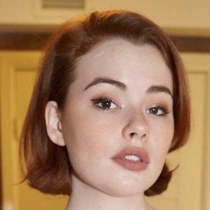 Sabrina Lynn Headshot 8 of 10