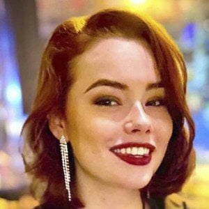 Sabrina Lynn Headshot 9 of 10