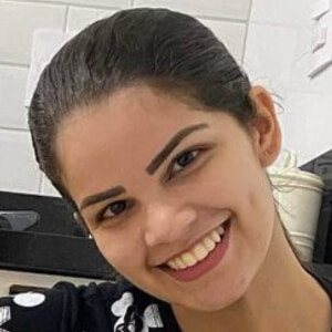 Sabrina Santos Headshot