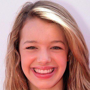 Sadie Calvano Headshot 5 of 10