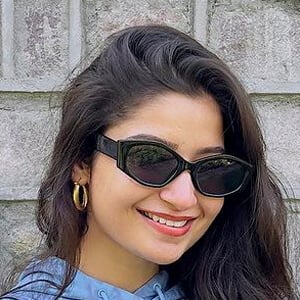 Sakshi Ratti Headshot 6 of 7