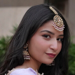 Sakshi Ratti Headshot 7 of 7