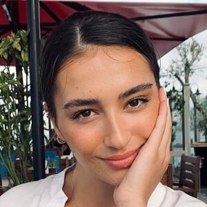 Saliha Şahin Headshot 2 of 5