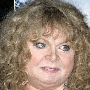 Sally Struthers Headshot 4 of 9