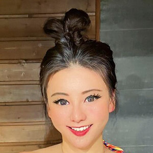 Sally Yeo at age 26