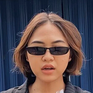 Salma Dumadi Headshot 4 of 6