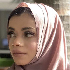 Salma Islam Headshot 5 of 6