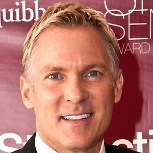 Sam Champion - Bio, Family, Trivia | Famous Birthdays