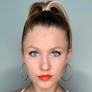 Sam Holmberg Headshot
