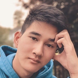 Sam Schmir Headshot 7 of 16