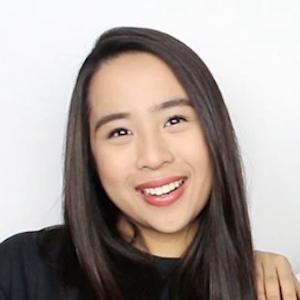 Samantha Caleon Headshot 4 of 10