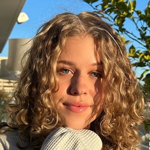 Samantha Dahn Headshot 2 of 3