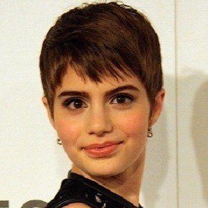 Sami Gayle Headshot 6 of 10