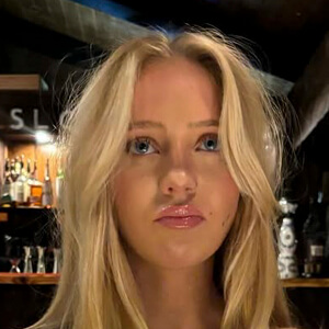 Sami Singleton Headshot 3 of 5