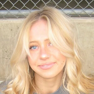 Sami Singleton Headshot 4 of 5