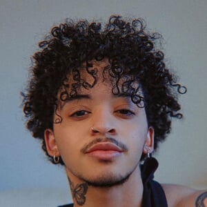 Samual Reece Headshot 5 of 6