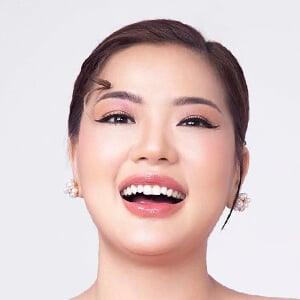 Sandy Myint Lwin Headshot 2 of 6