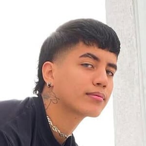 Santiago Ordoñez Headshot 4 of 5