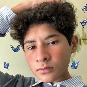 Santiago Reyes - Age, Family, Bio | Famous Birthdays