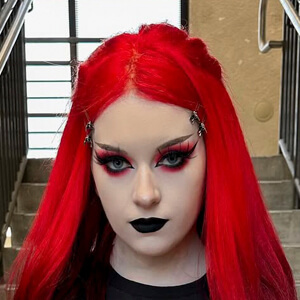 sapplesauce666 Headshot 3 of 7