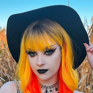 sapplesauce666 Headshot 5 of 7