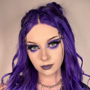 sapplesauce666 Headshot 7 of 7