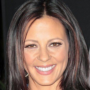 Sara Evans - Bio, Family, Trivia | Famous Birthdays