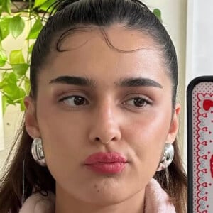Sara Fernandez Headshot 3 of 4