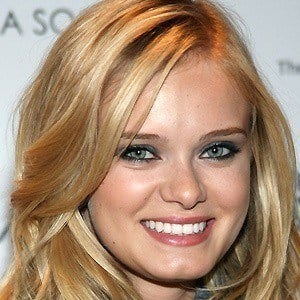 Sara Paxton at age 21