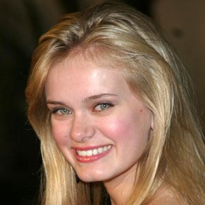 Sara Paxton at age 15