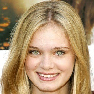 Sara Paxton Headshot 10 of 10