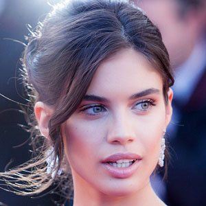 Sara Sampaio at age 23